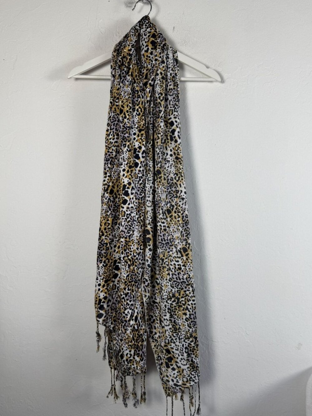 NWT Amanda Blu Leopard Print Pashmina Scarf Gold Black Fringe Viscose 70x24